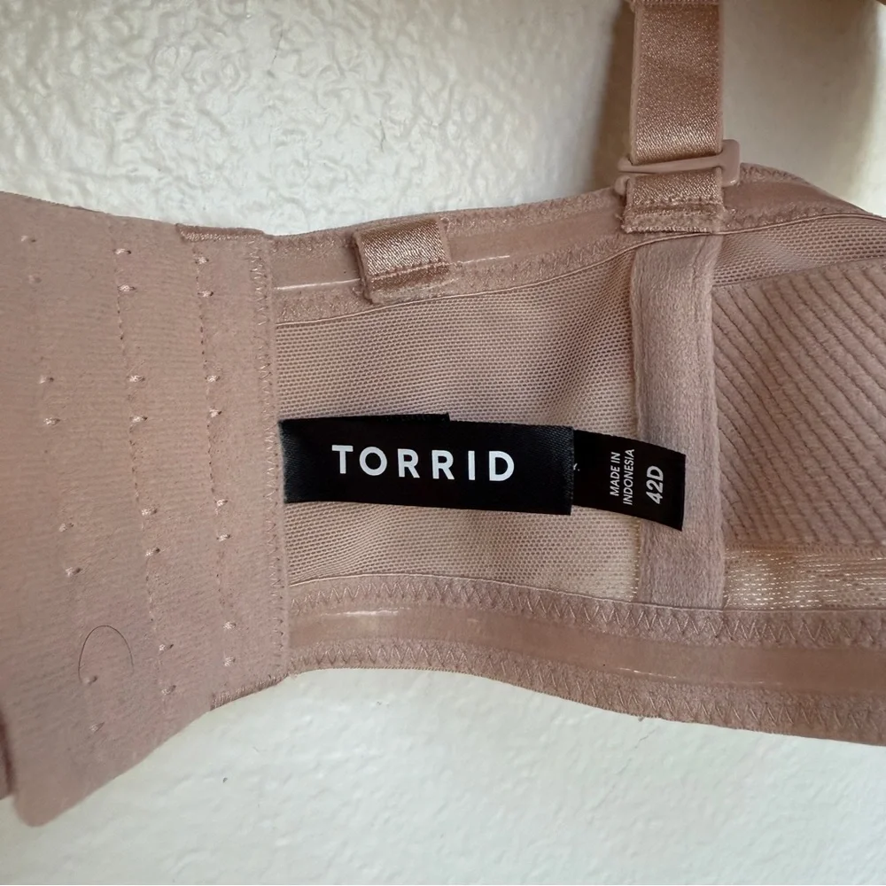 Torrid Lace Nude Pushup Bra Multiway Size 42D